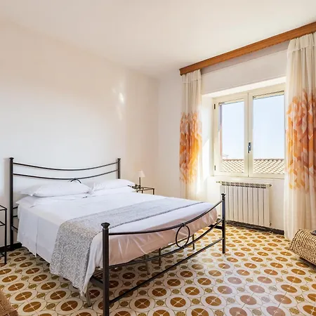Con Giardino E Vista Mare * سانتا ماريا نافاريز