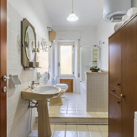 Apartment Con Giardino E Vista Mare *