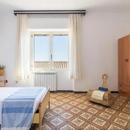 Con Giardino E Vista Mare Apartment *