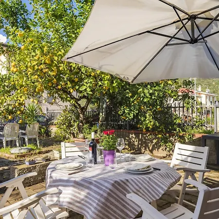 Con Giardino E Vista Mare